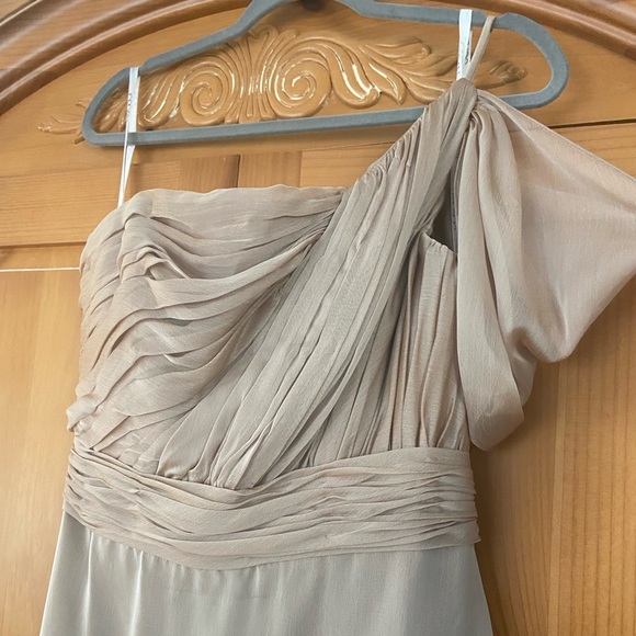 NWT Gorgeous Champagne/Sand formal gown!! - Picture 7 of 7